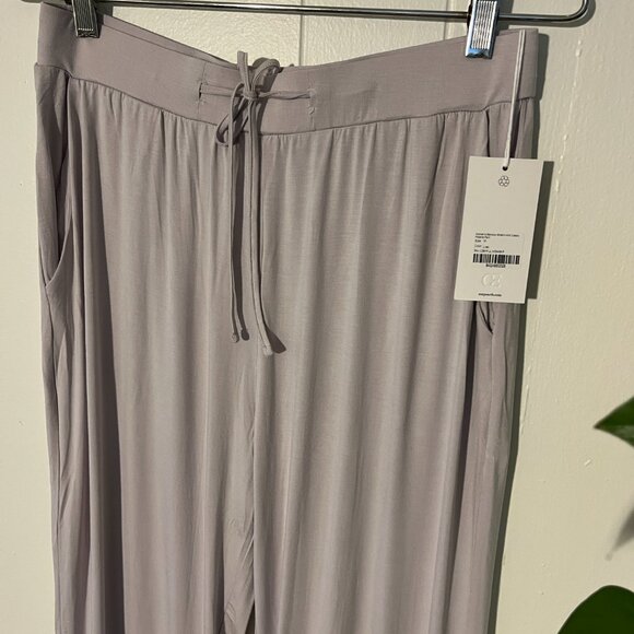 Cozy Earth Bamboo Stretch-Knit Long Sleeve Pajama Set - Picture 5 of 8